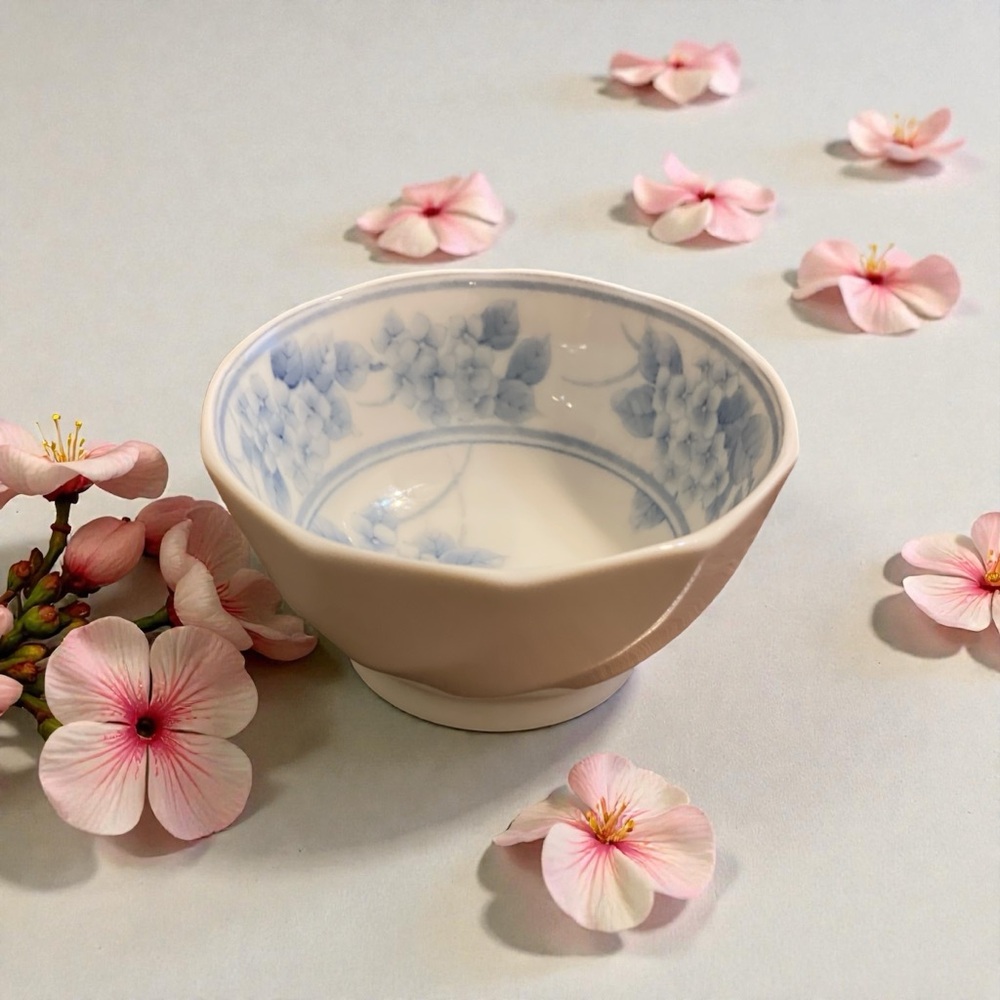 Vtg Mid-Century Japanese Porcelain Tea Bowl Blue Floral Chawan Collector’s Piece